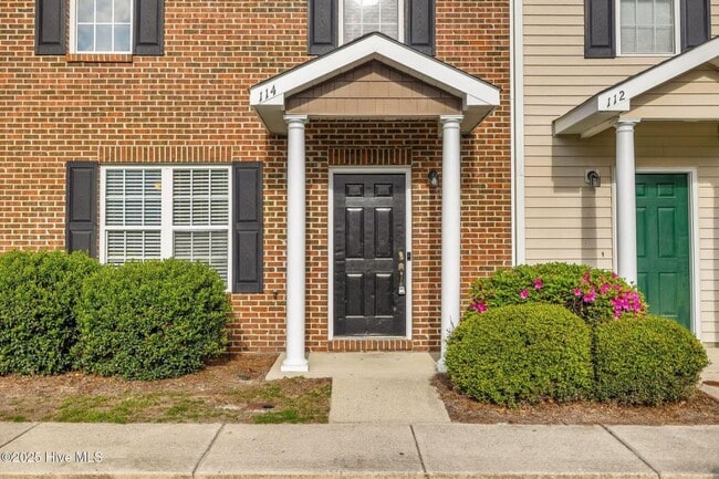 Building Photo - 114 Lincoln Pl Cir