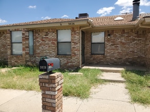 Building Photo - 3026 N Houston St