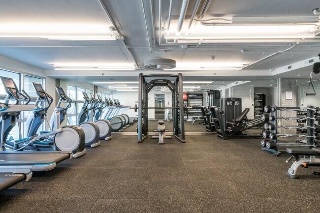 Building Photo - 200 Brannan St