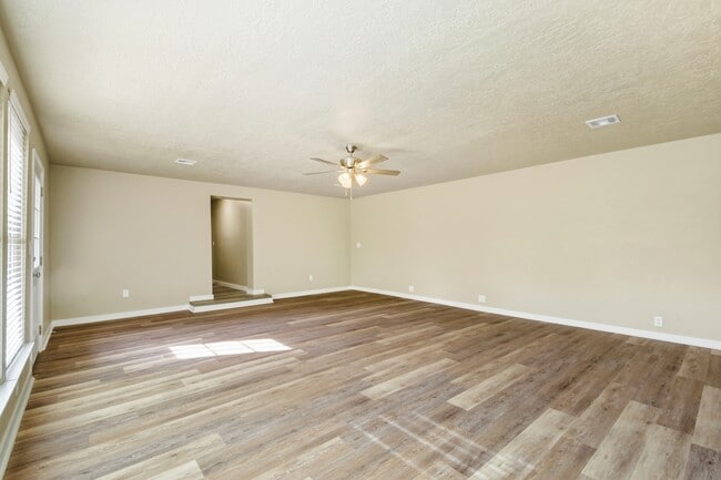 Building Photo - 243 Orchard St