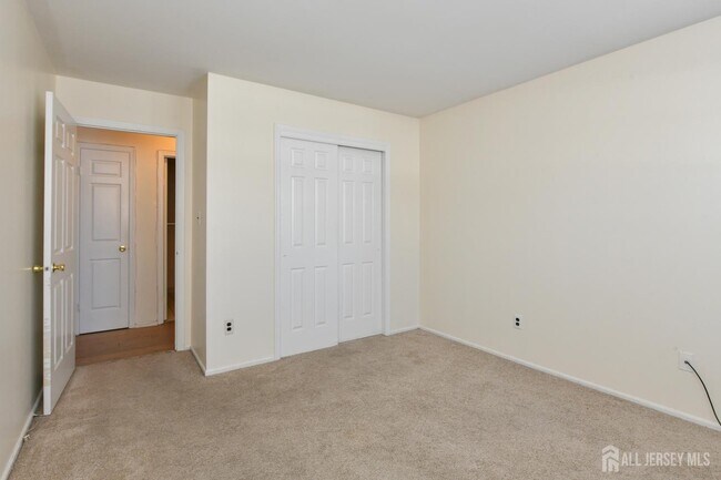 Building Photo - 290 Alpine Way