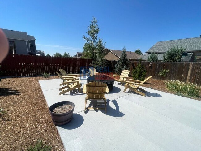 Building Photo - 10470 Mount Emerald Dr