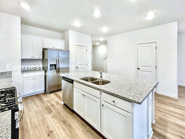 Building Photo - 4285 Marsha St