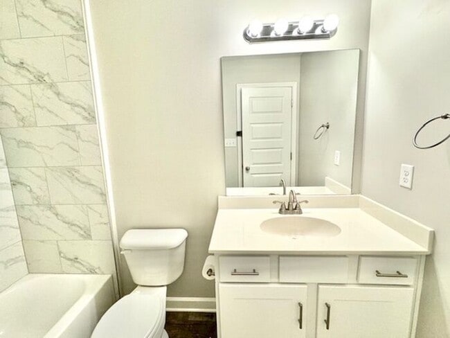 Building Photo - Now Leasing a Brand New 4-bedroom 2.5 bath...