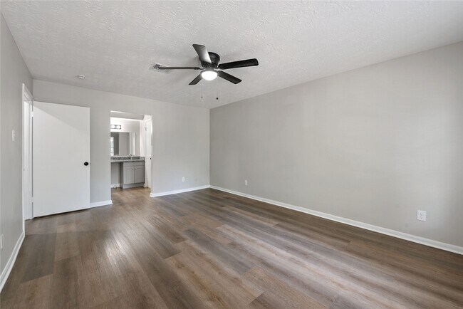 Building Photo - 12731 Retreat Trail
