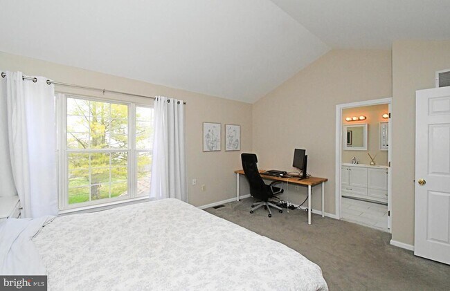 Building Photo - 1039 Greenes Way Cir