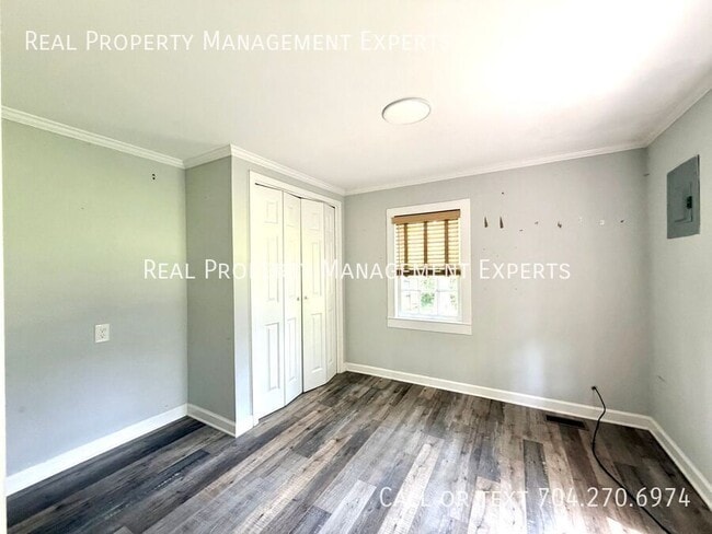 Building Photo - 4608 McClure Rd