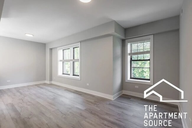 Building Photo - 1133 Oak Ave