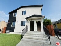 Building Photo - 851 E 76th Pl