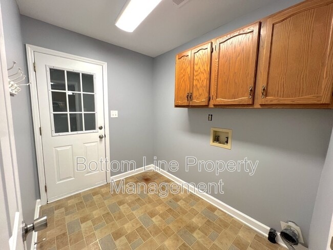 Building Photo - 13446 Cassington Ct