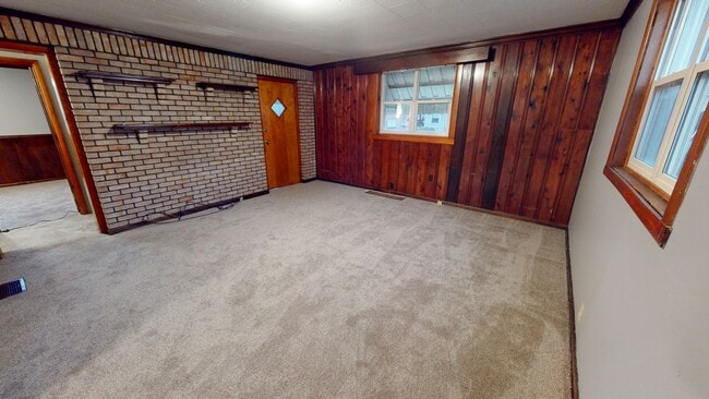 Building Photo - 233 S Hamilton Ave