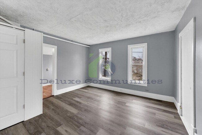 Building Photo - 415 Graham St SW