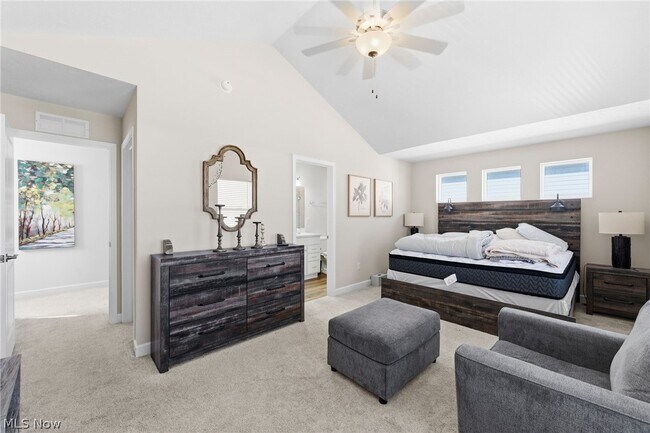 Building Photo - 2256 E 100th St