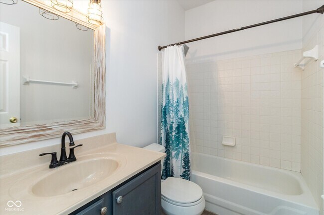Building Photo - 10276 Lakeland Dr