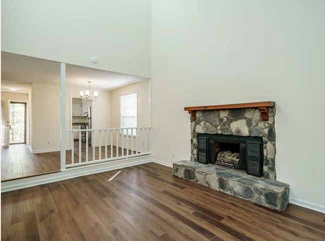 Building Photo - 4702 Cornwall Pl