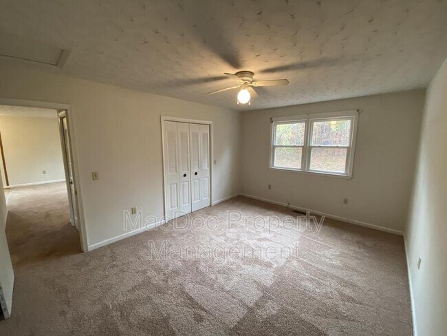 Building Photo - 8442 Indiantown Rd