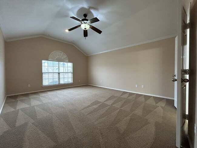 Building Photo - Beautiful Modern Home in LISD