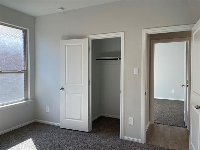 Building Photo - 8521 Centerboard Ln