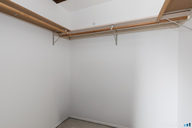 Building Photo - 10 Apple Tree Rd