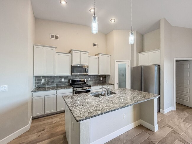 Building Photo - 4717 Homestretch Rd