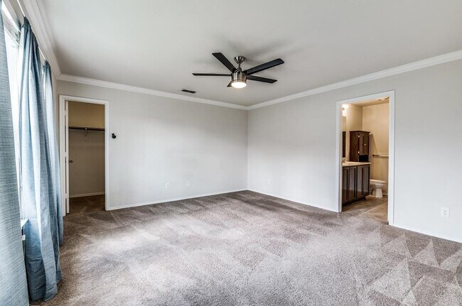 Building Photo - 369 Magma Dr