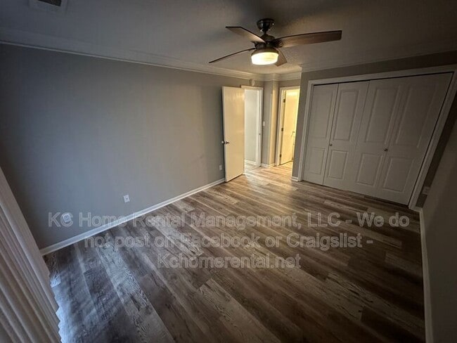 Building Photo - 12013 W 58th Pl