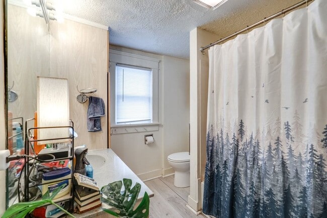 Building Photo - 313 Power St