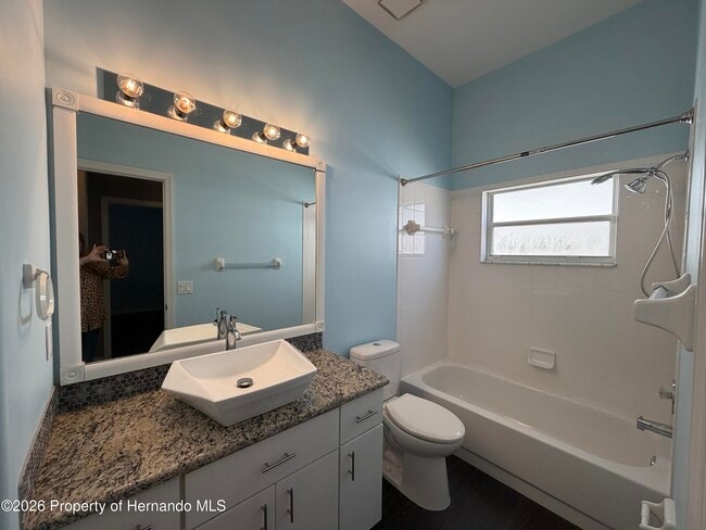 Building Photo - 9407 Burnam Dr