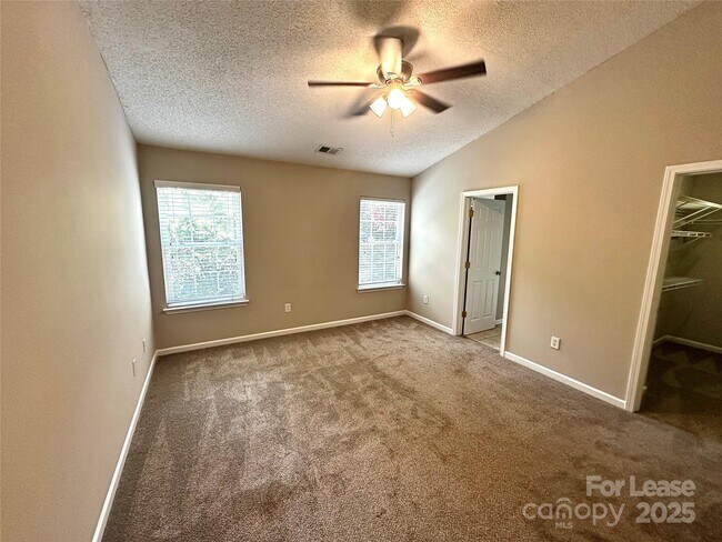 Building Photo - 8708 Laurel Run Dr