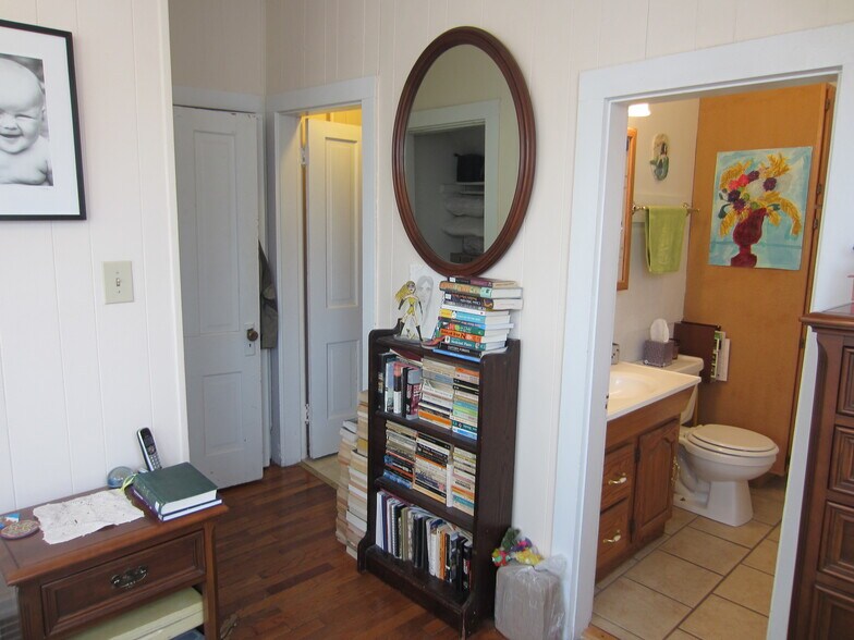 Building Photo - 1015 Kentucky St