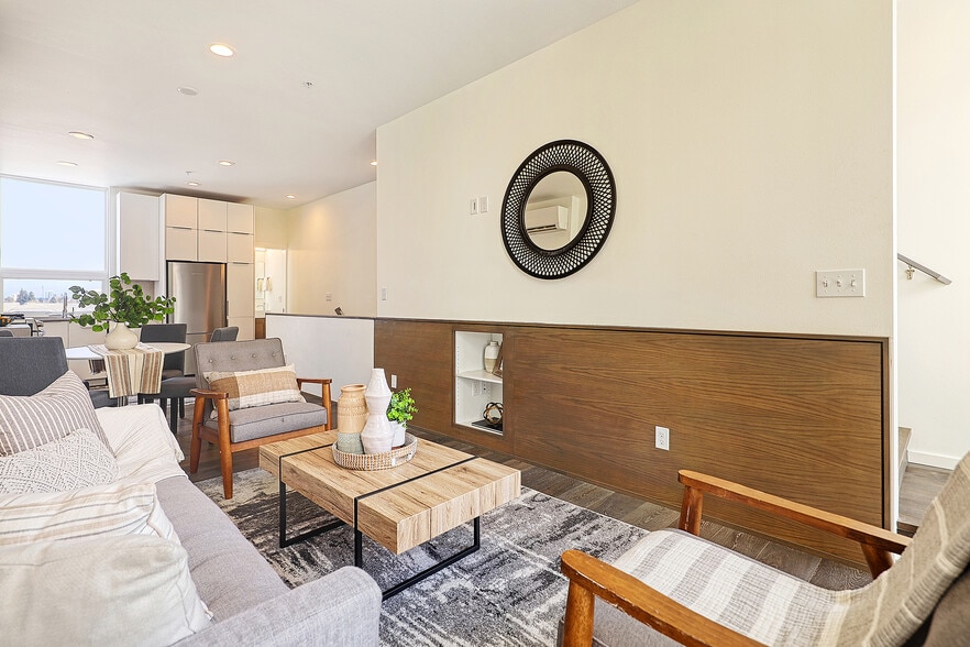 Windows on both sides of the building allow great airflow - 818 N 47th St