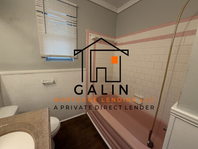 Building Photo - 8 Del Mar Cir