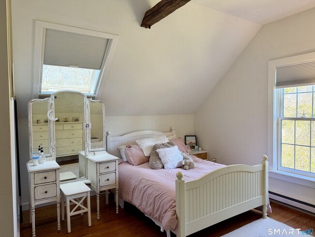 Building Photo - 509 Boston Post Rd