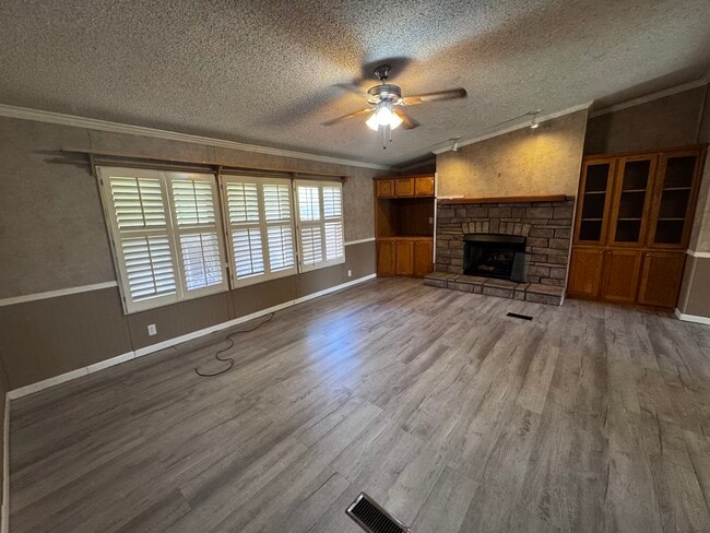 Building Photo - 883 Bullock Hollow Rd