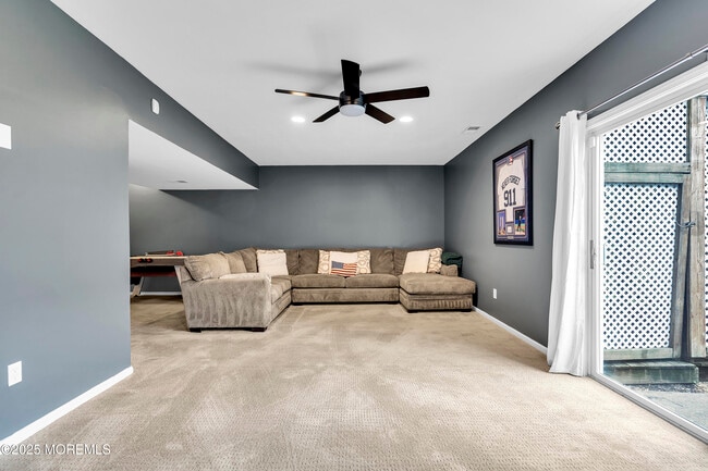 Building Photo - 203 Muskflower Ct