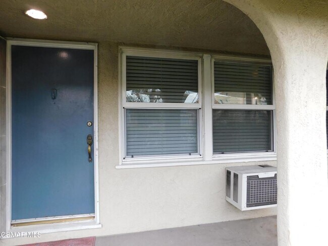 Building Photo - 6213 Whitsett Ave