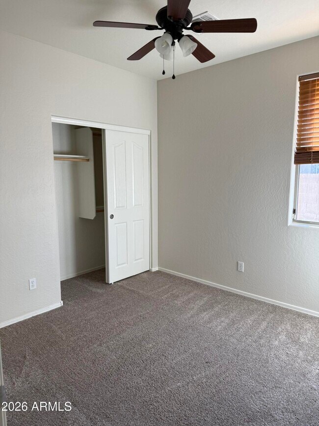 Building Photo - 2667 E Canyon Creek Dr