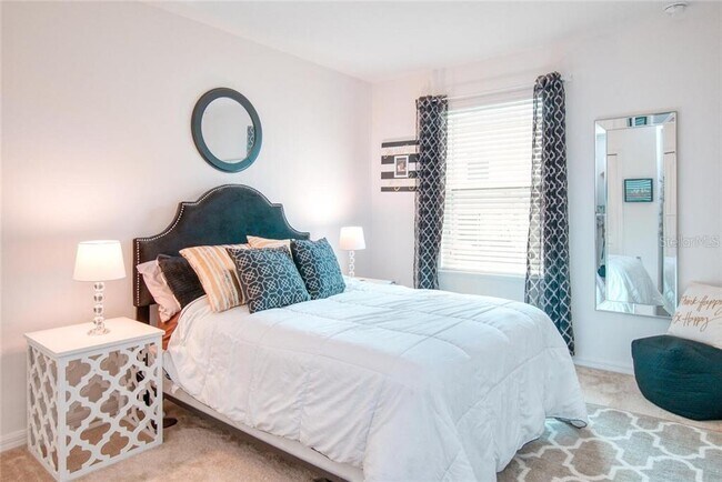 Building Photo - 3810 Exeter Ln