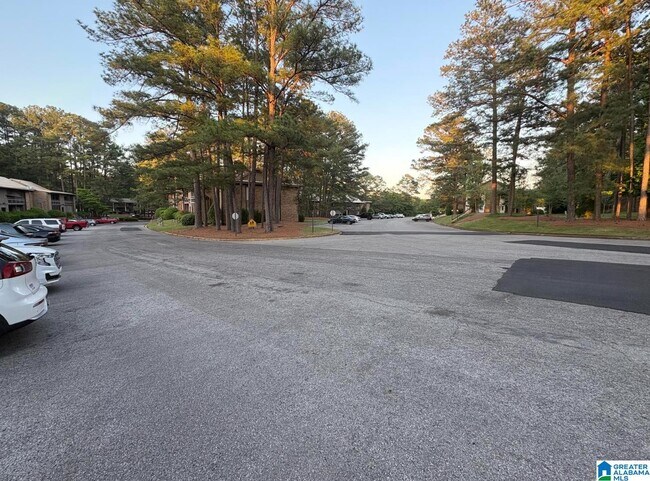 Building Photo - 3101 Lorna Rd