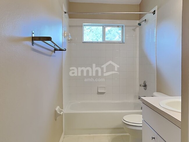 Building Photo - 9827 White Barn Way