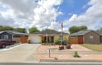 Building Photo - 5725 Skylark Dr
