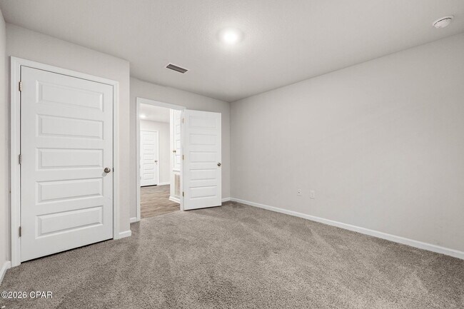 Building Photo - 5816 Viking Wy