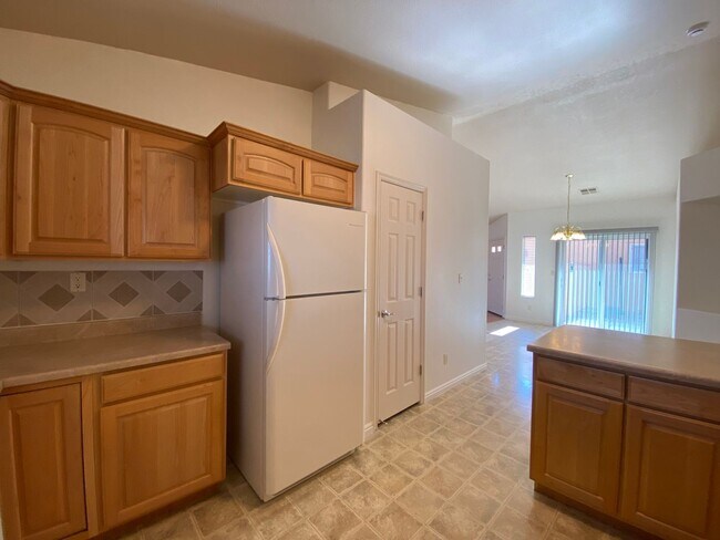 Building Photo - ADORABLE HOUSE FOR RENT IN HURRICANE