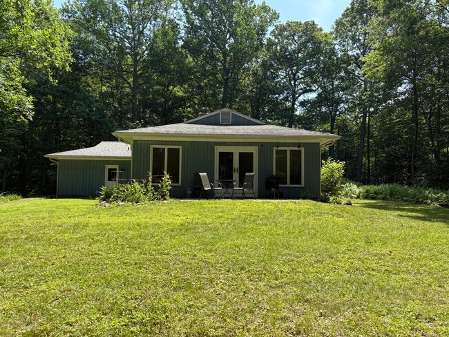 Building Photo - 32 Sheep Pasture Rd