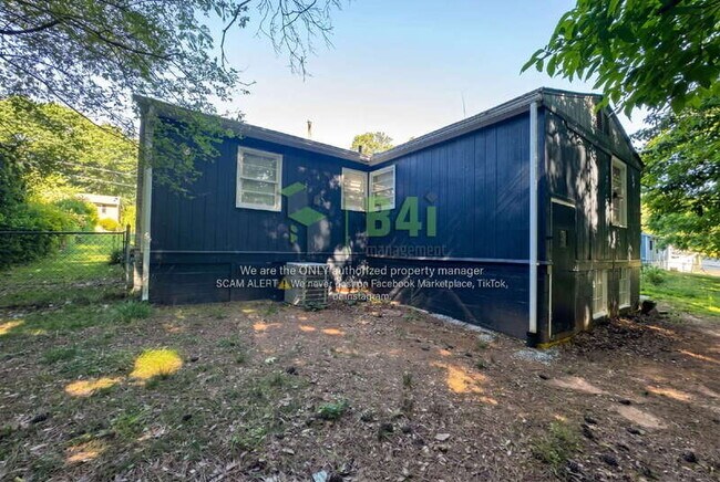 Building Photo - 451 Fairlock Ln NW