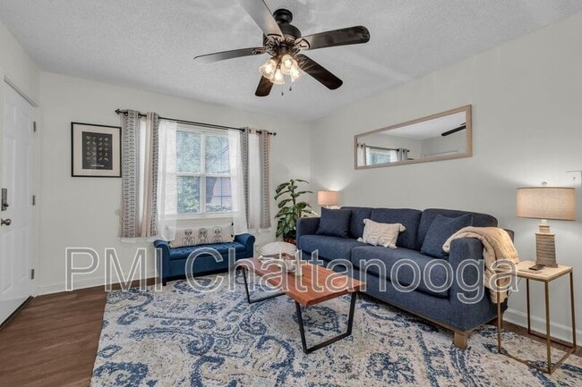 Building Photo - 306 Glenwood Cir