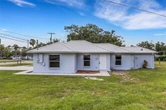 Building Photo - Beautiful 3/1 in the heart of Plant City