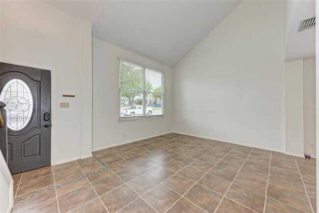 Building Photo - 1009 Riverlawn Dr