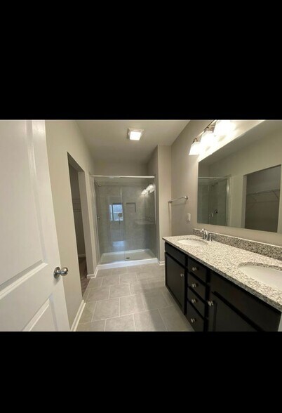 Building Photo - 5954 River Mdw Ct