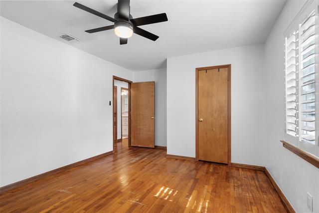Building Photo - 1130 S Pine St